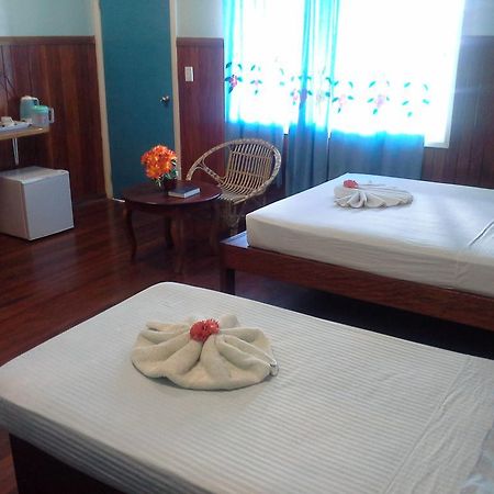 Rekona Lodge Gizo Rum bild