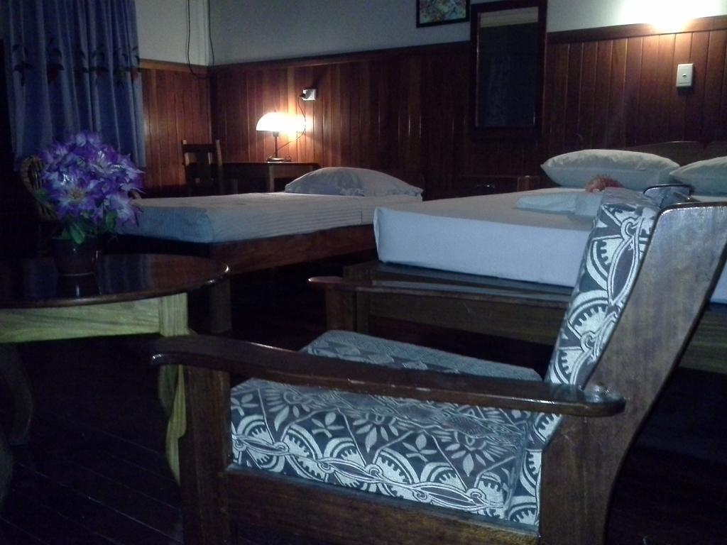 Rekona Lodge Gizo Rum bild